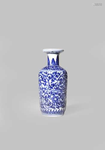 A CHINESE MINIATURE BLUE AND WHITE ROULEAU VASE