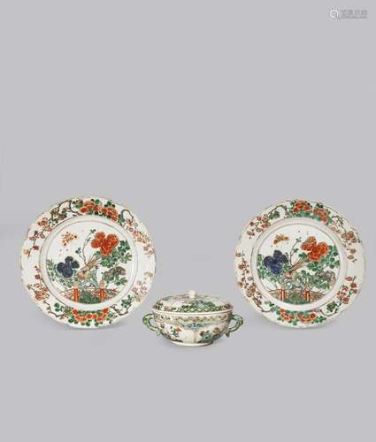 TWO CHINESE FAMILLE VERTE PLATES