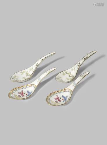 A PAIR OF CHINESE IMPERIAL FAMILLE ROSE PORCELAIN SPOONS