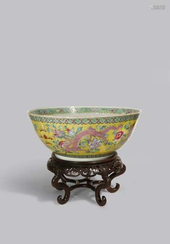 A LARGE CHINESE FAMILLE ROSE 'DRAGON AND PHOENIX' BOWL