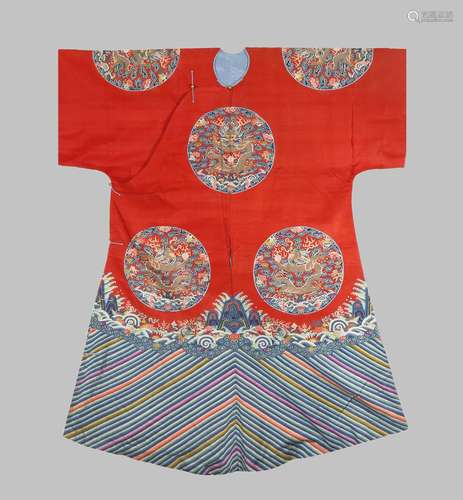 A CHINESE RED-GROUND SILK WOMAN'S SEMI-FORMAL KESI ROBE