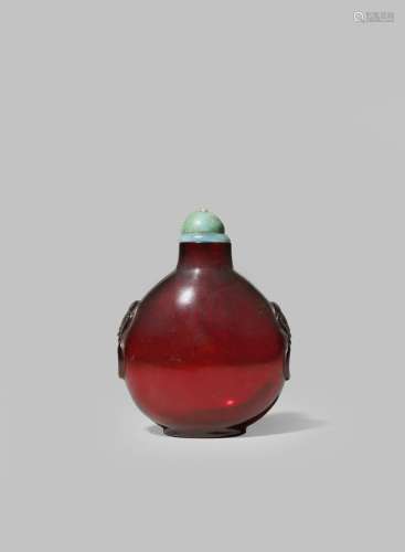 A CHINESE RED GLASS SNUFF BOTTLE