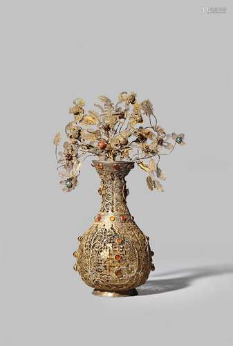 A CHINESE SILVER-GILT FILIGREE VASE