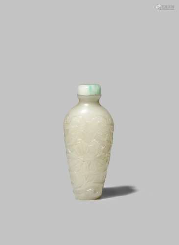 A CHINESE WHITE JADE 'LOTUS' SNUFF BOTTLE