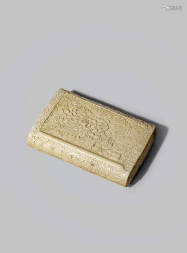 A JAPANESE IVORY CARD CASE