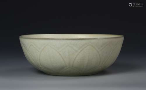 Chinese Crackle Glazed Bowl