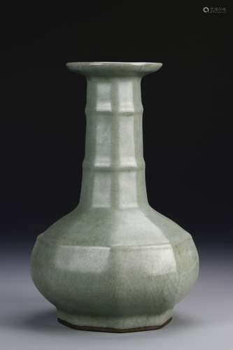 Chinese Guanyao Vase