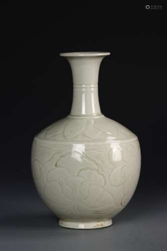 Chinese White Glazed Vase