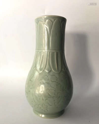 A YUEYAO MISECI VASE