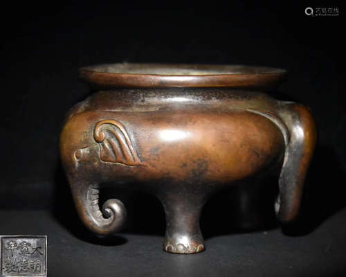 A TRIPOD BRONZE CENSER WITH XUANDE MARK