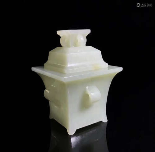 A HETIAN JADE CARVED COVER CENSER