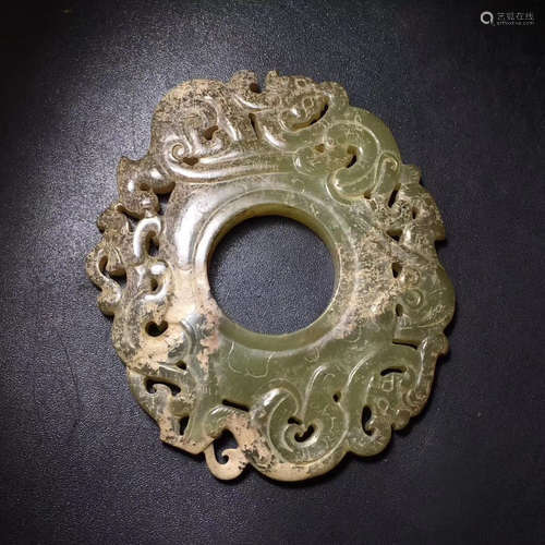 A HETIAN JADE CARVED ORNAMENT