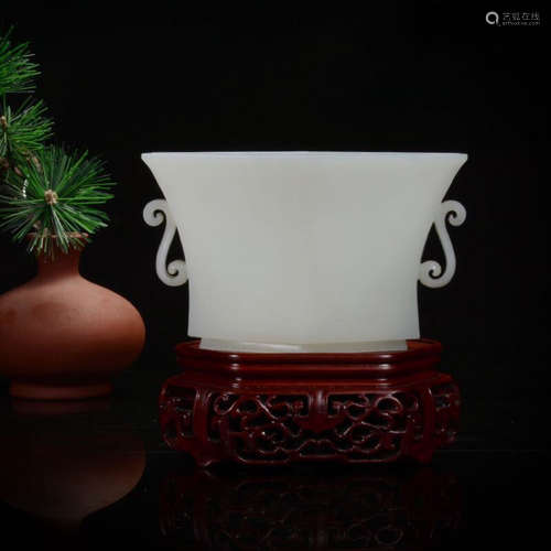 A QING HETIAN JADE CARVED DOUBLE-EAR CUP