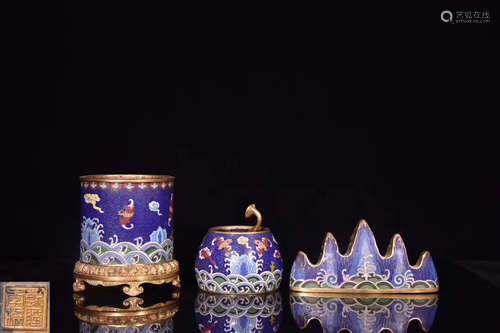 THREE ENAMELED CLOISONNE BRONZE BRUSH UTENSILS