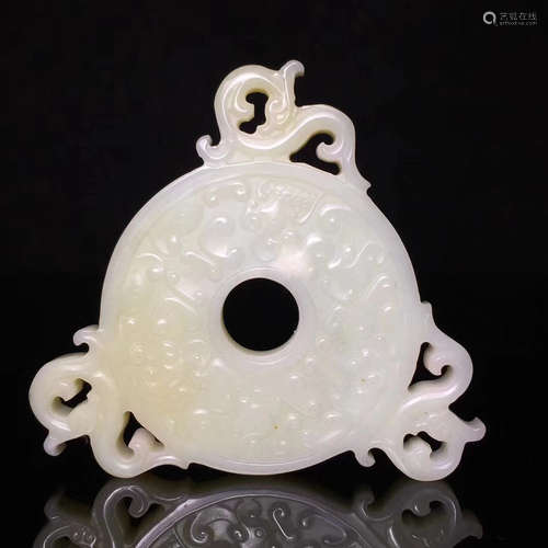 A HETIAN JADE CARVED PENDANT