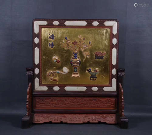 A CHENXIANG WOOD CARVED SCREEN