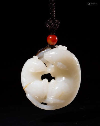 A HETIAN JADE PENDANT