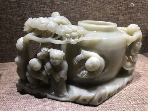 A HETIAN JADE JAR