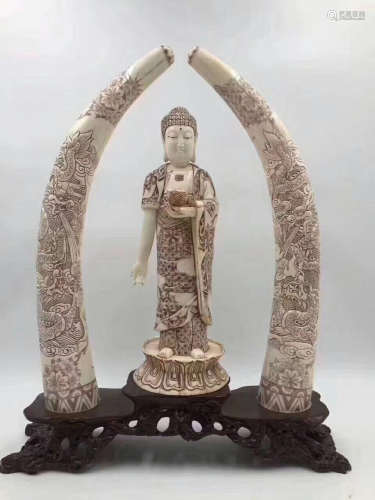 A XY CARVED FIGURE OF BUDDHA