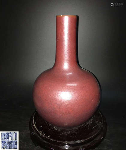 DAQING QIANLONG NIANZHI MARK RED GLAZED BOTTLE VASE