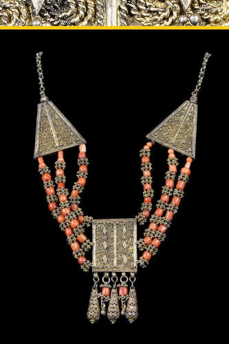 COLLIER NOEUD EN ARGENT ET AUX PERLES DE CORAIL ORANGE