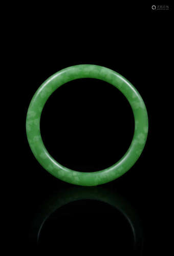 BRACELET EN JADE JADEITE 