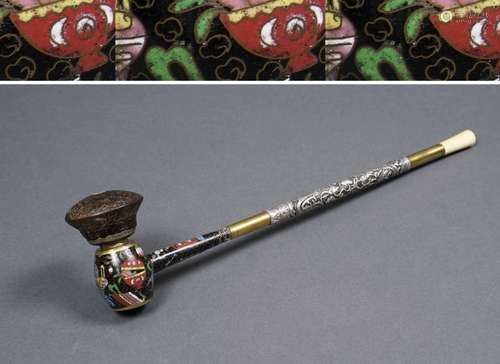 [X] PIPE A OPIUM POUR PARTIE EN EMAUX CLOISONNES SUR CUIVRE