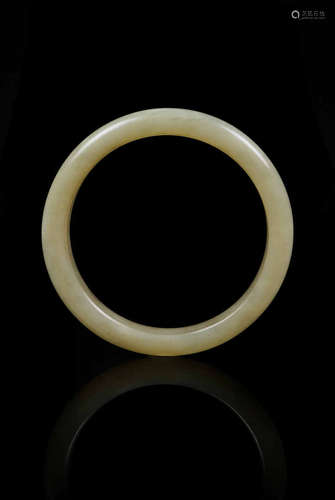 BRACELET EN JADE NEPHRITE