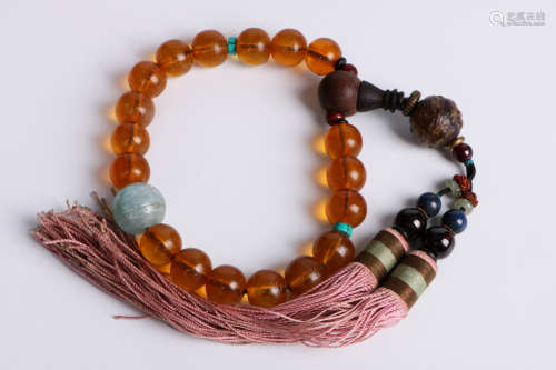 A chinese 18 amber beads bracelets