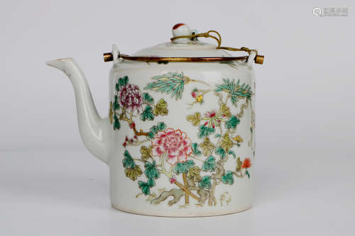 A chinese famille rose tea pot