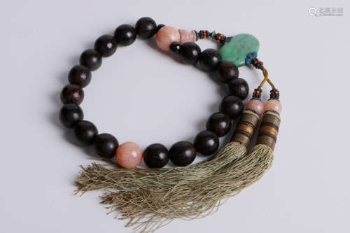 A chinese 18 agarwood beads