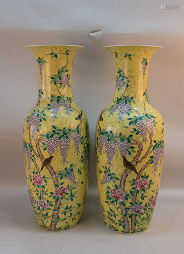 A pair of Chinese famille rose vase