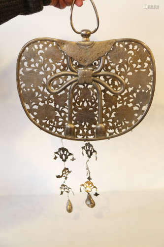 A japanese bronze pendant