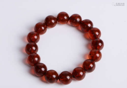 A chinese 16 amber beads bracelets