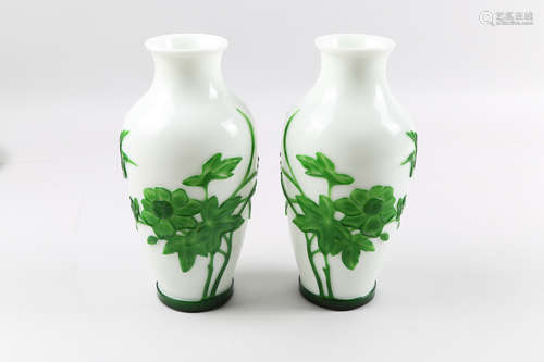 A pair of glass vase