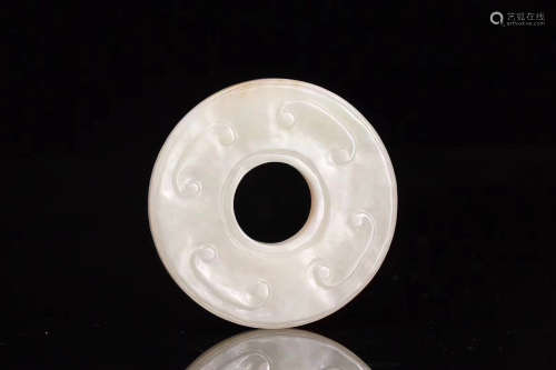 A QING DYNASTY HETIAN JADE WITH PATTERN OF EYEMAZING