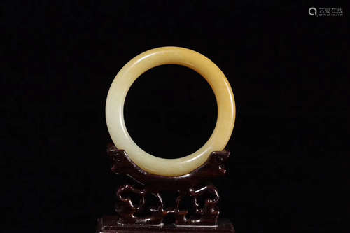 A HETIAN YELLOW JADE BRACELET