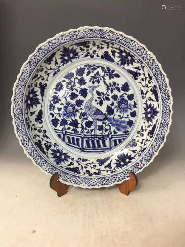 A YUAN DYNASTY BLUE & WHITE BIRD FLOWERS DESGIN PLATE