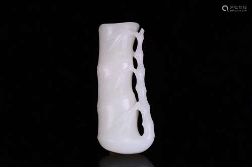 A HETIAN JADE BAMBOO SMALL CARVING, LATE QING DYNASTY