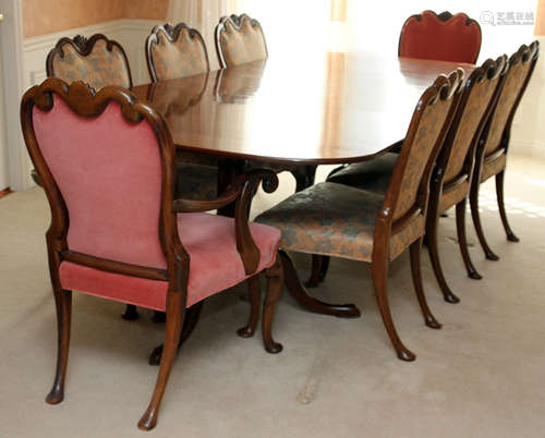 QUEEN ANNE-STYLE MAHOGANY DINING SET