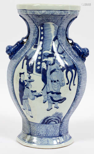 CHINESE BLUE AND WHITE PORCELAIN VASE