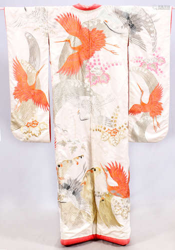 JAPANESE WHITE & RED SILK EMBROIDERED KIMONO