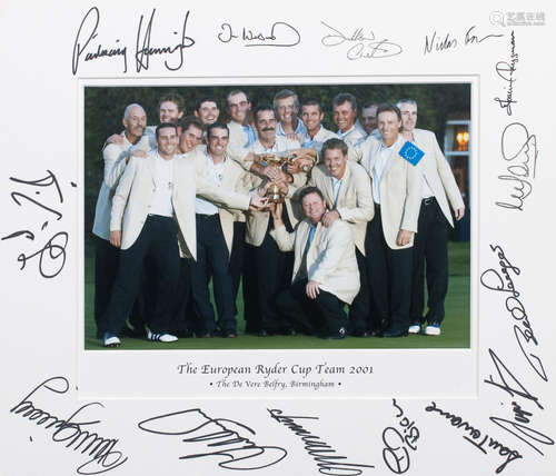 RYDER CUP 2001: A COLOUR PHOTOGRAPH OF THE 2001 EUROPEAN TEAM