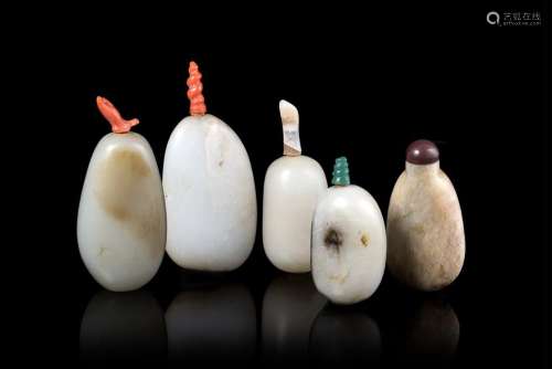 中國 二十世紀 青玉雕鼻菸壺 五件
