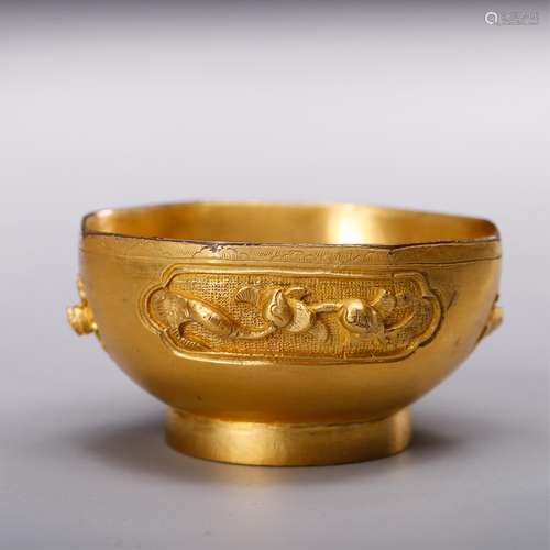 CHINESE GILT BRONZE WINE CUP