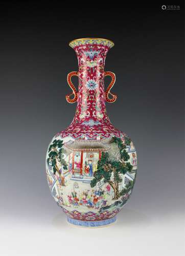 CHINESE FAMILLE ROSE PORCELAIN VASE