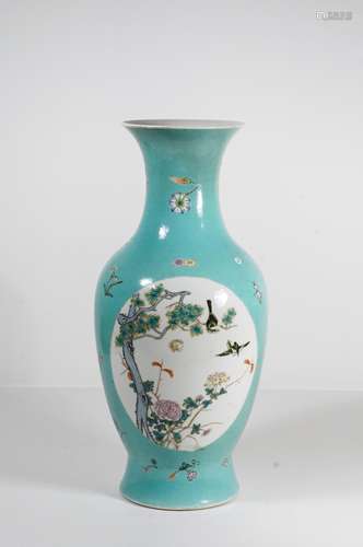 CHINESE TURQUOISE GROUND FAMILLE ROSE FLOWER VASE