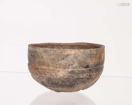 ANCIENT GREEK MEGARIAN POTTERY BOWL WITH FACE OF D