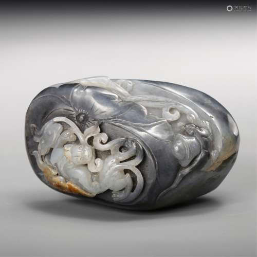 CHINESE GREY JADE CARVED PENDANT
