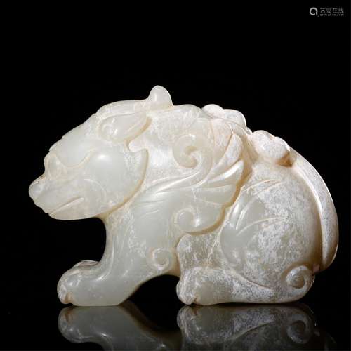 CHINESE ARCHAIC JADE BEAST